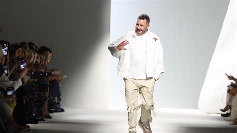 Kim Jones lascia la direzione creativa di Fendi 